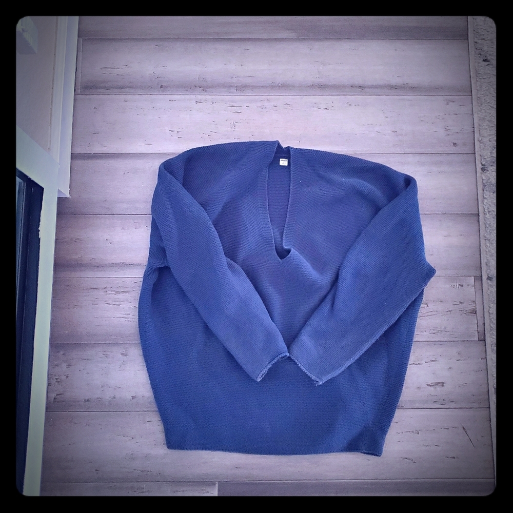 Blue sweater by Uniqlo